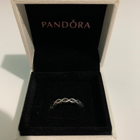 Limited edition stackable Pandora ring - Picture 2 of 6